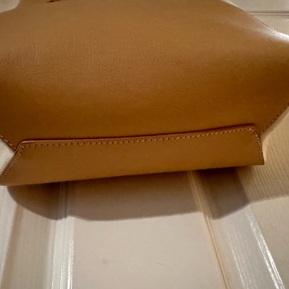 Brand new Gap tote bag. - Picture 3 of 4